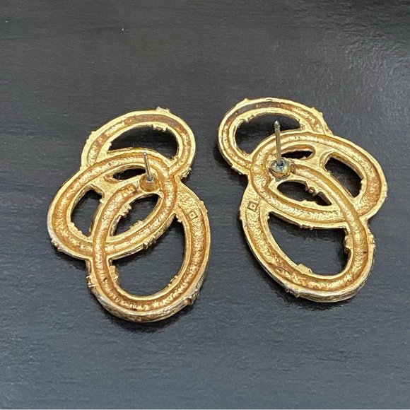 Vintage 80’s AVON Brushed Gold-tone Interlocking Ovals Post Earrings - Picture 8 of 11